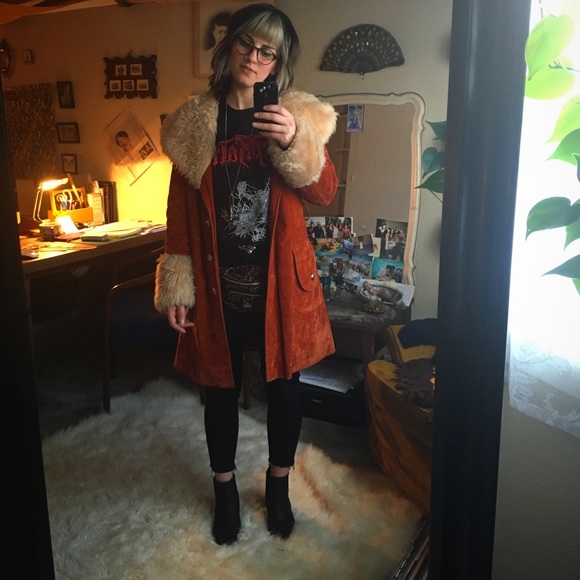 Meet your Posher, Colleen - Picture 2 of 2